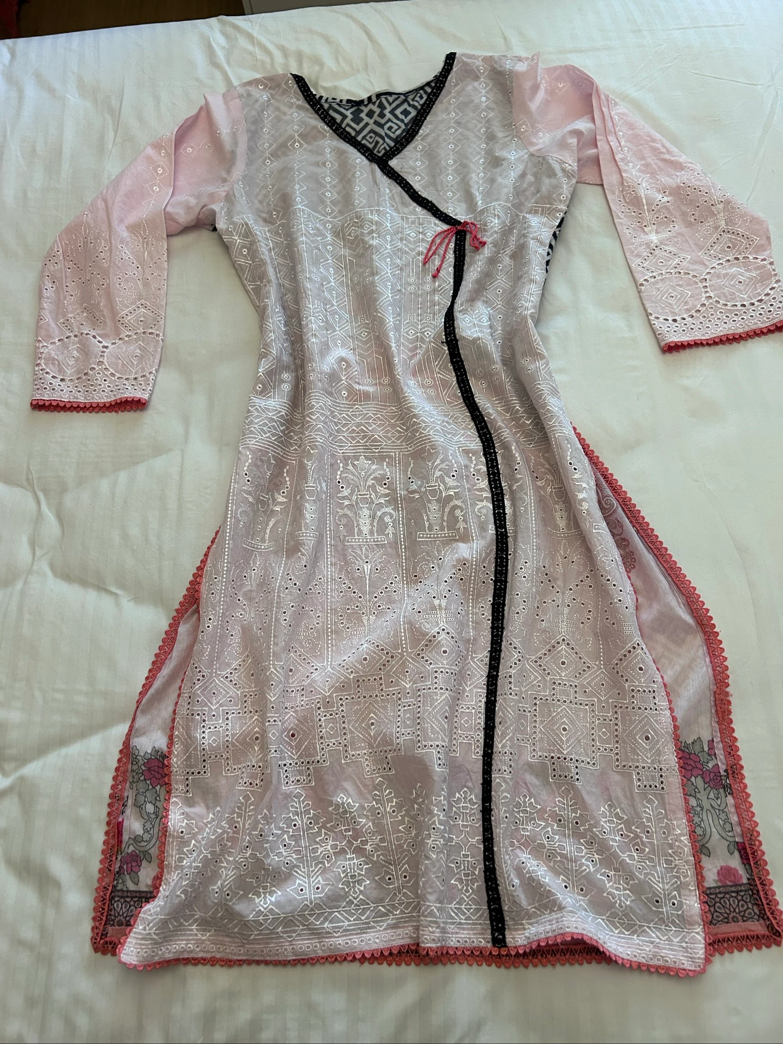 Kurta hindú original India de estilo angrakha con bordados blancos  estilo Chikankari talla M